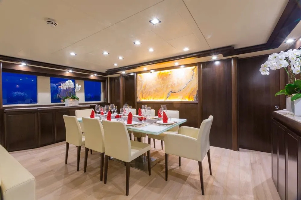 yacht-593487