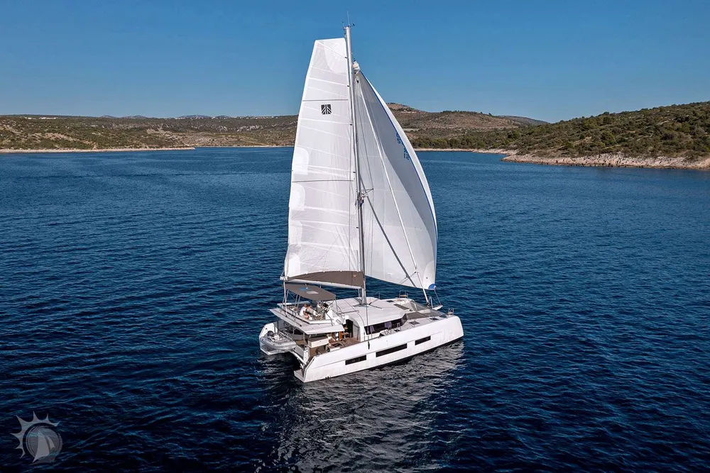 yacht-600881