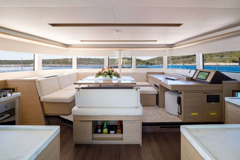yacht-570670