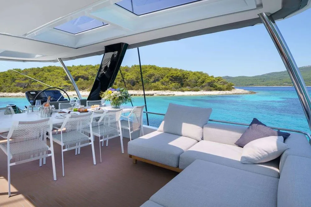 yacht-570747