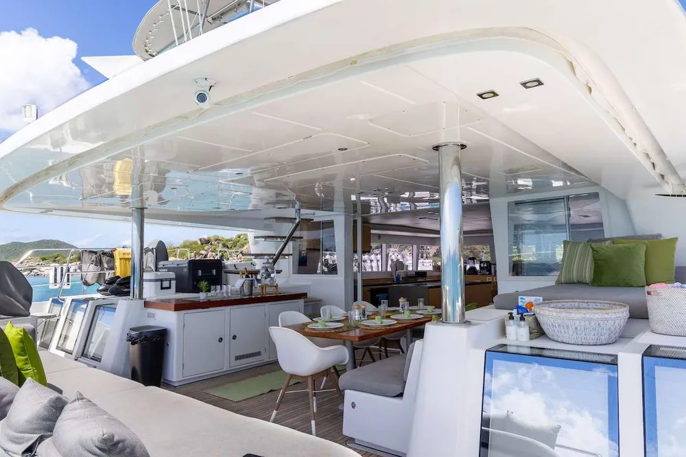 yacht-576691