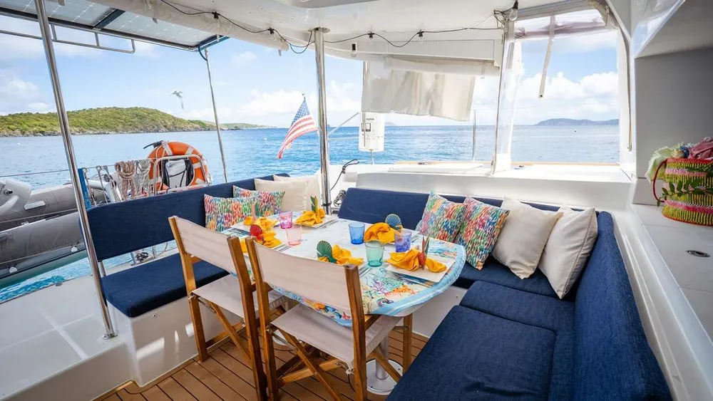 yacht-596493