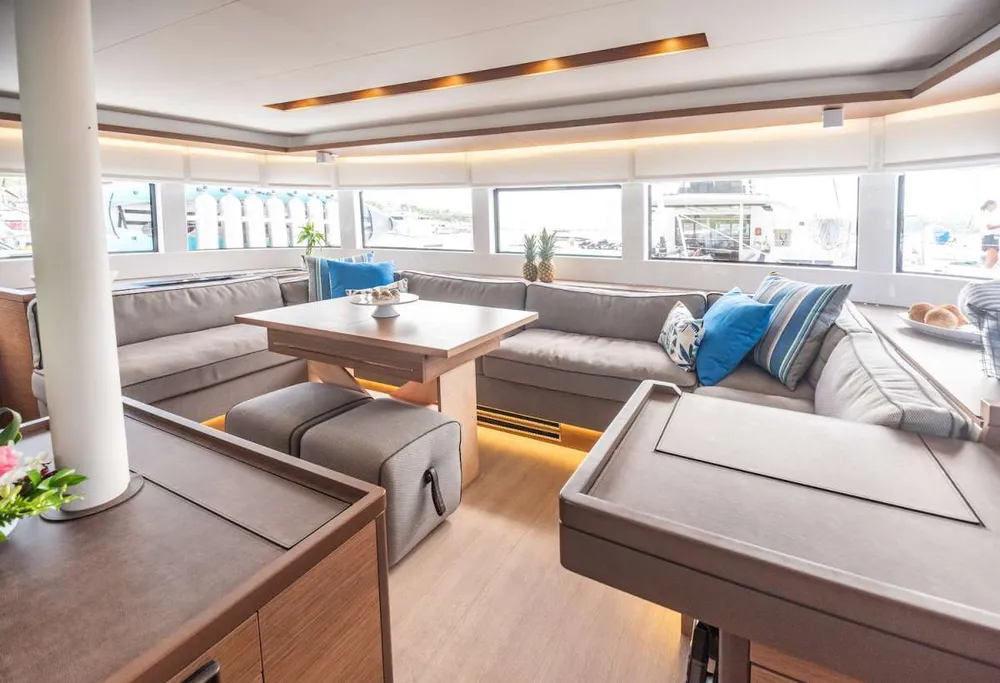 yacht-584710