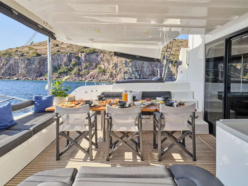 yacht-593770