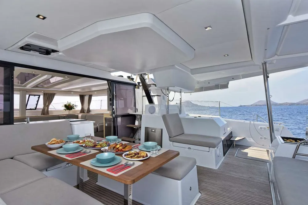 yacht-569079
