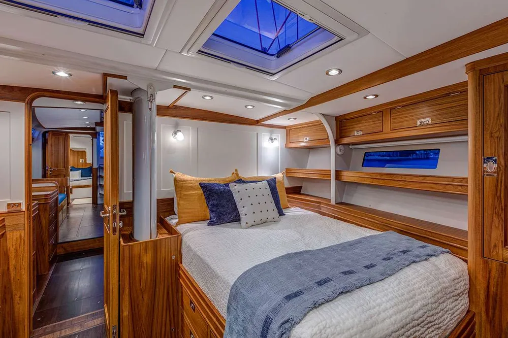 yacht-601333