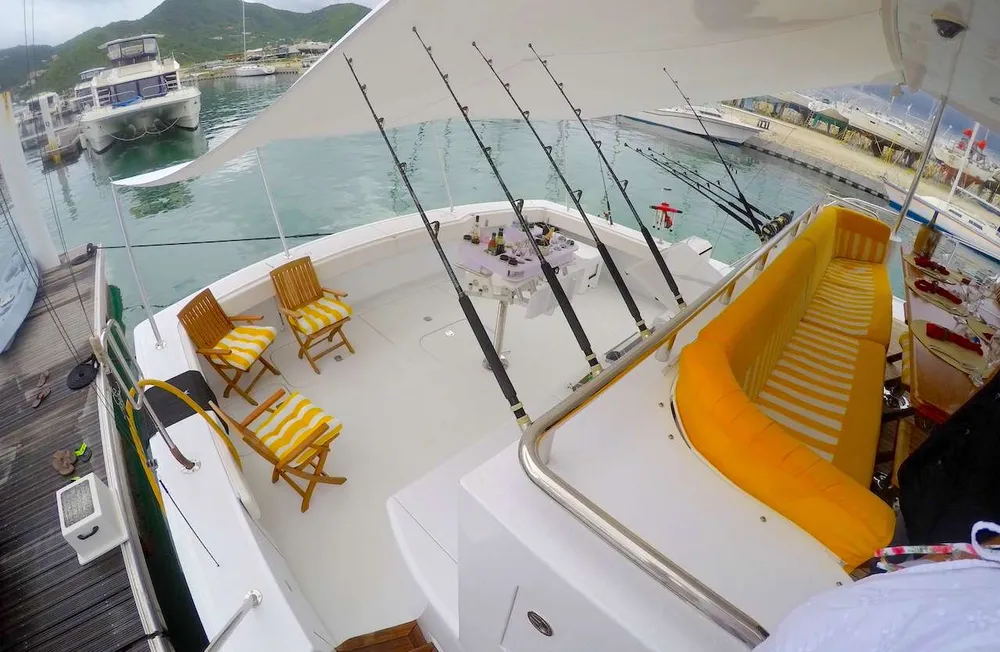 yacht-588497