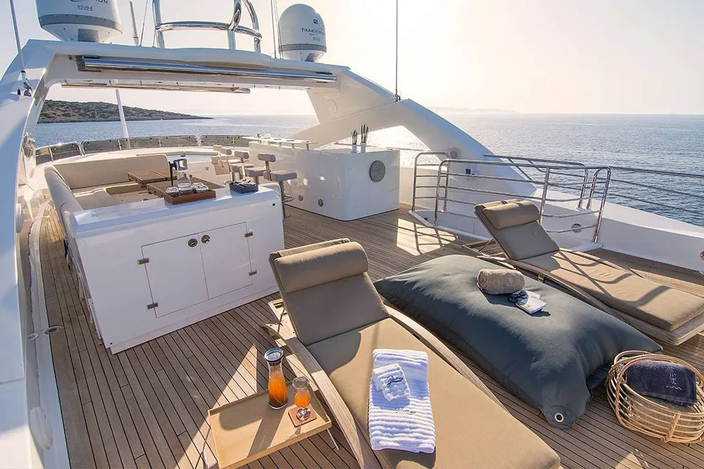 yacht-596730
