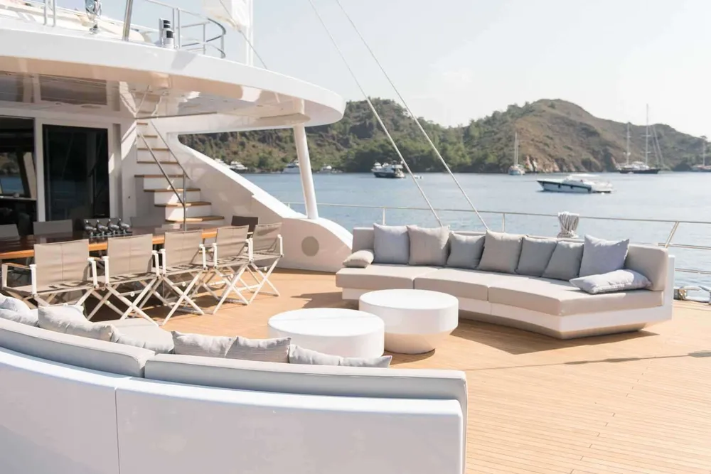 yacht-573108