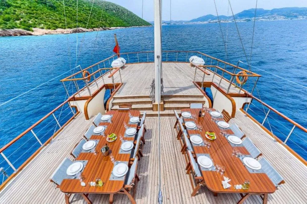 yacht-573213