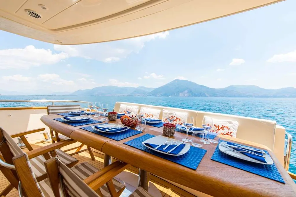 yacht-587821