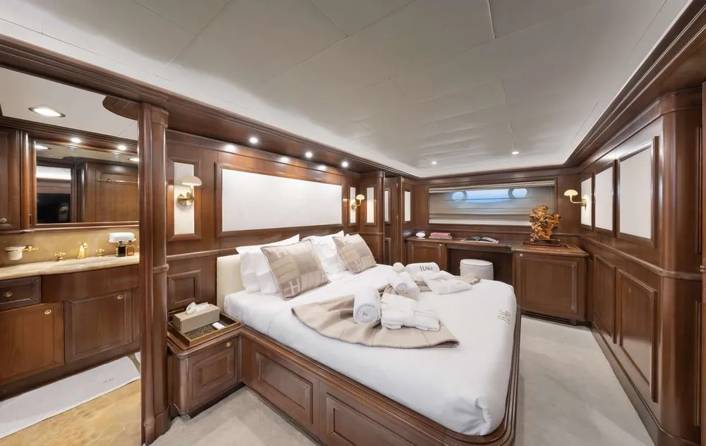 yacht-550754