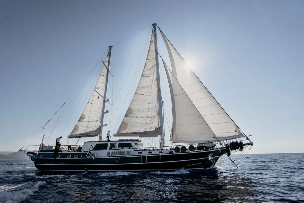 yacht-561380