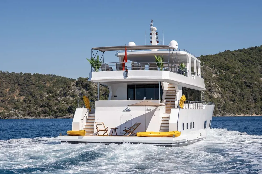 yacht-577811