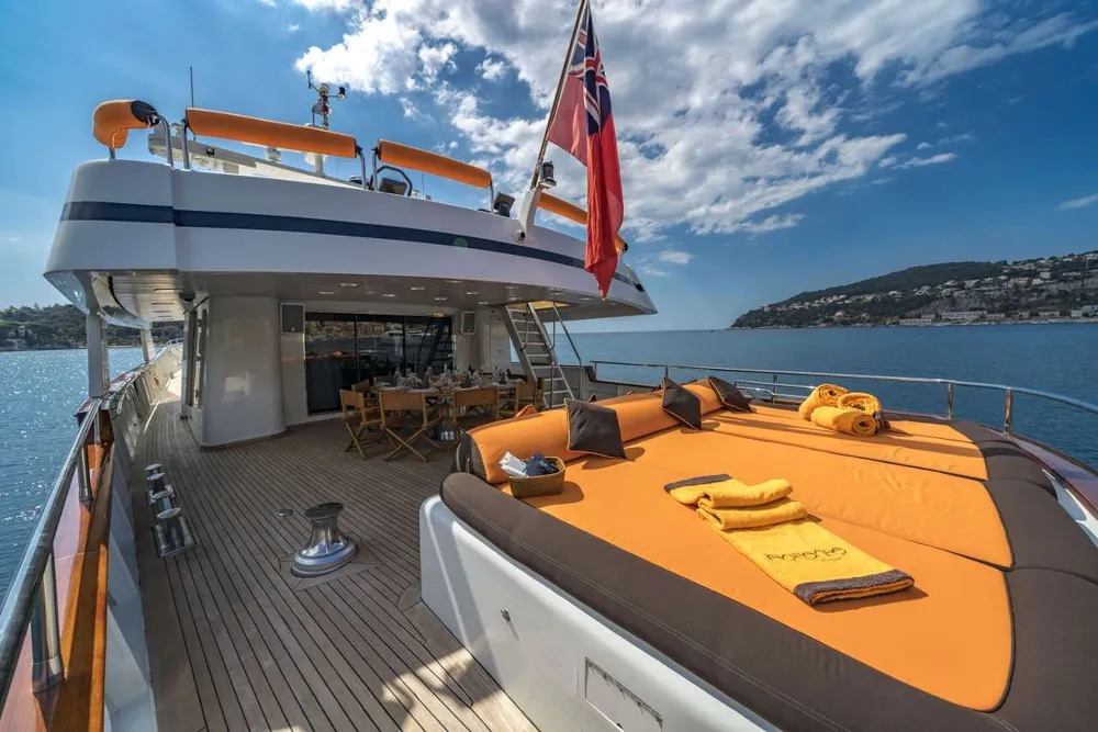 yacht-560057