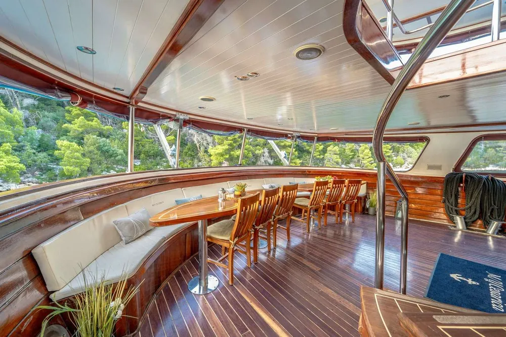 yacht-560345