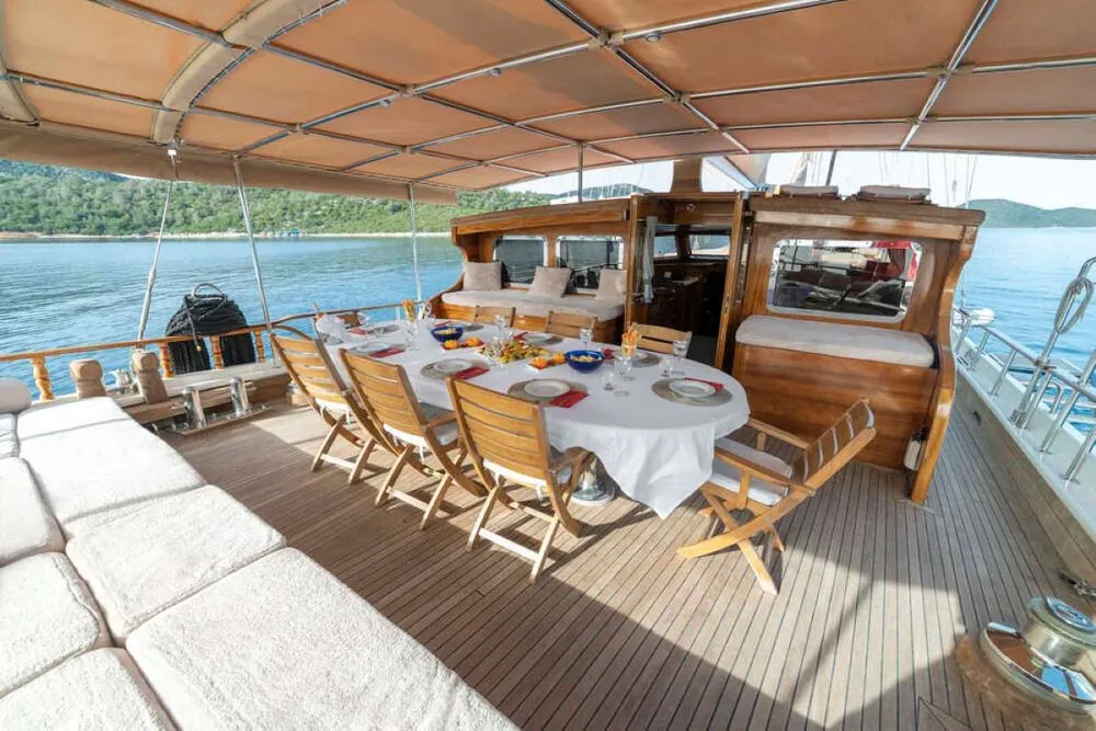 yacht-588218