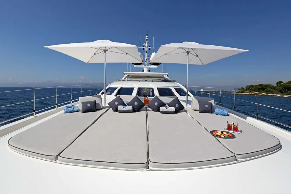 yacht-588142