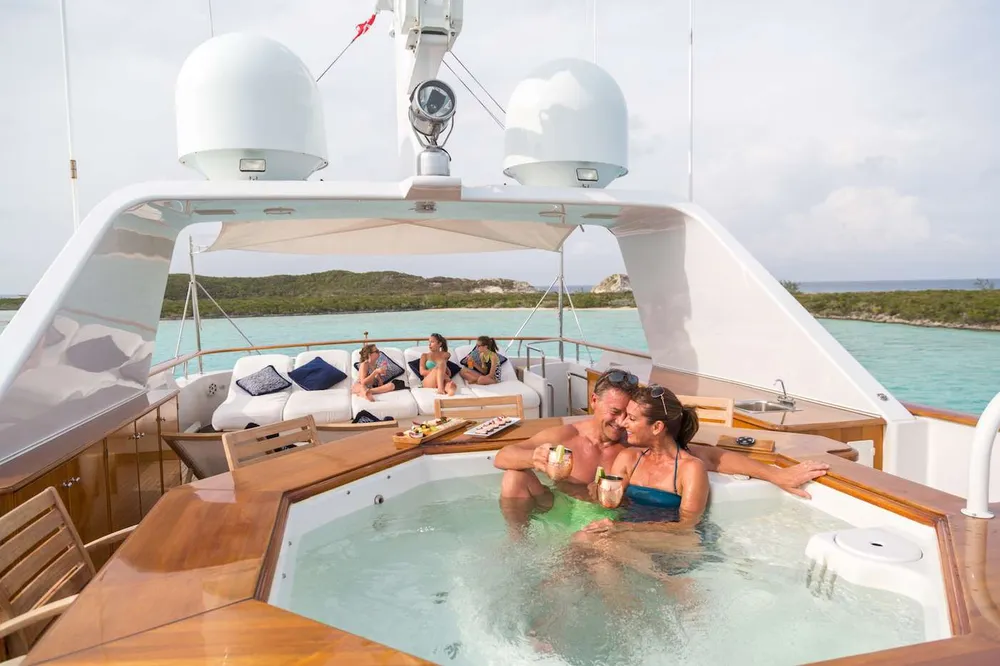 yacht-568479