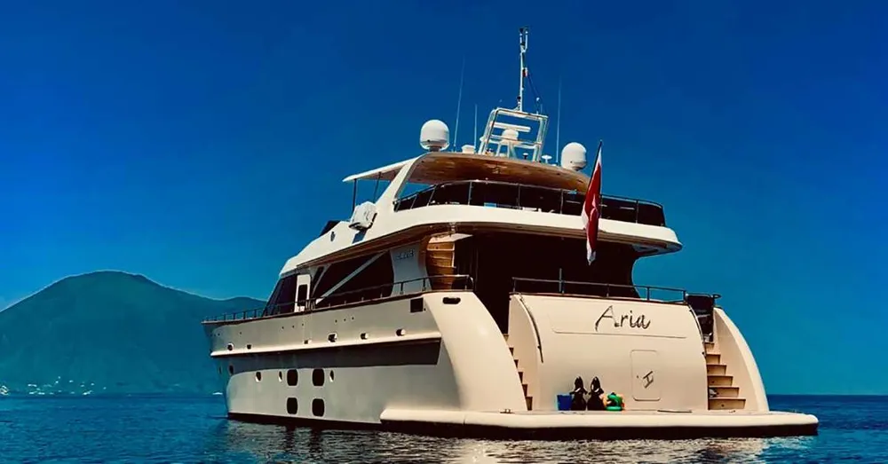 yacht-584352