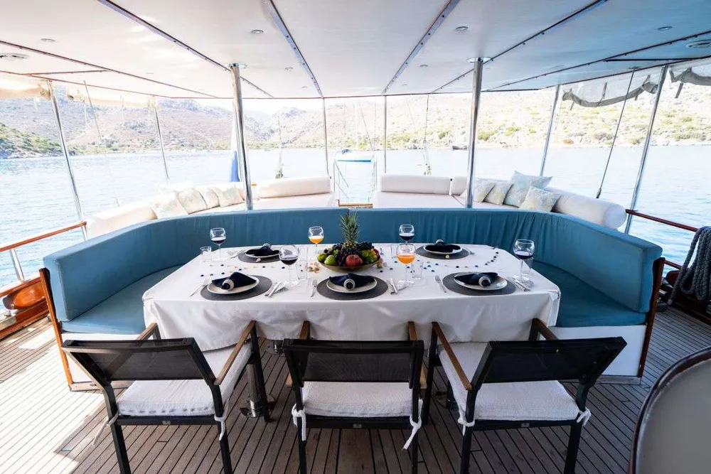 yacht-572751