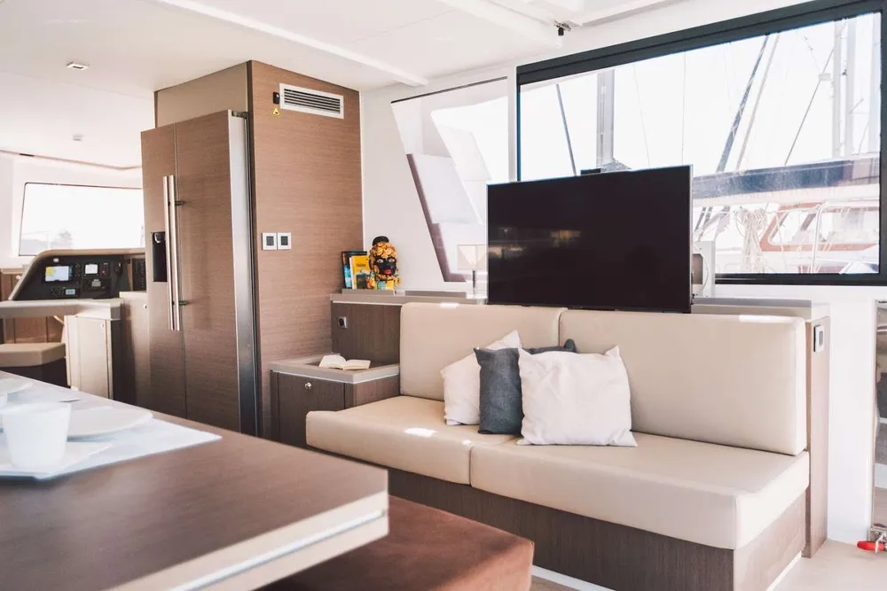 yacht-578598
