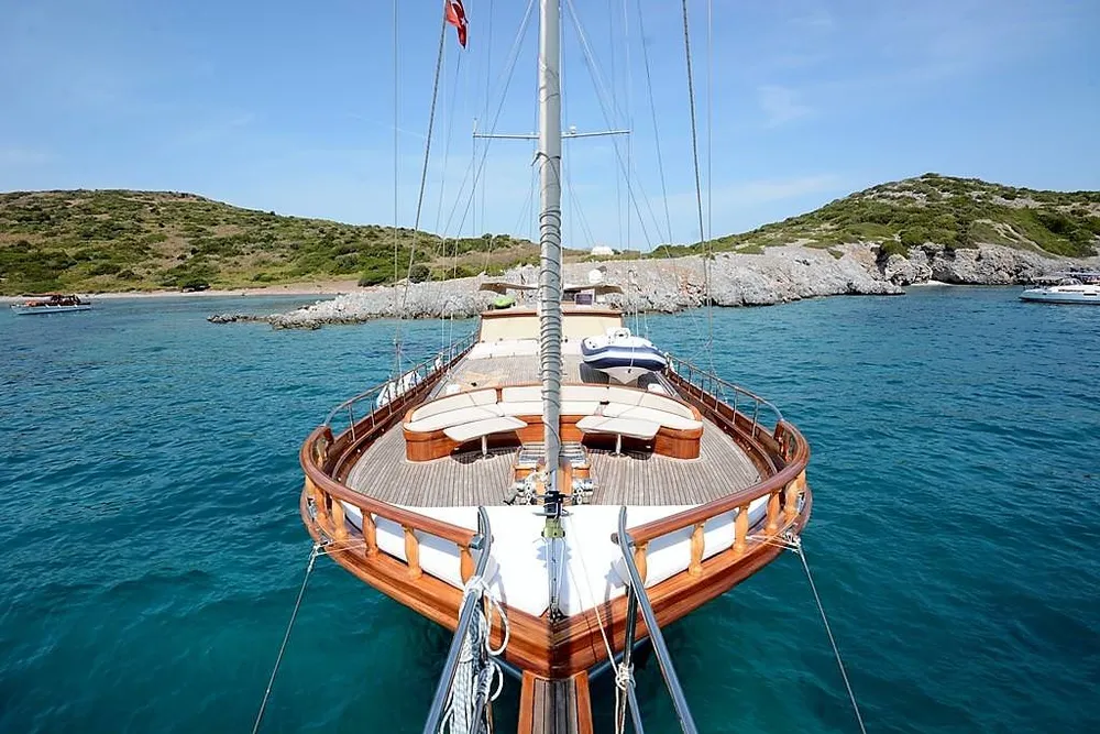 yacht-567211