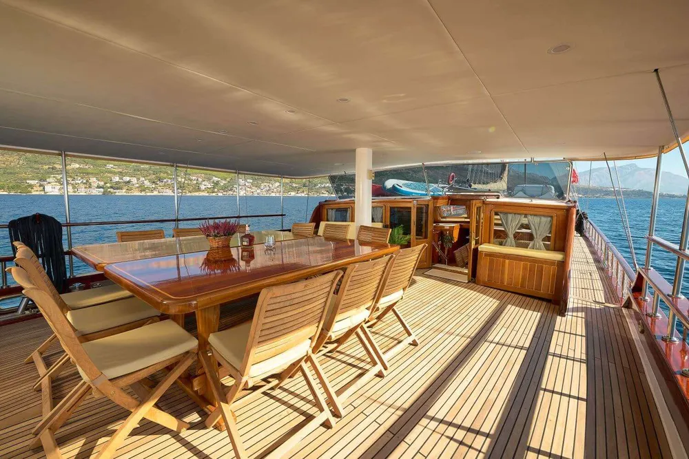yacht-573479