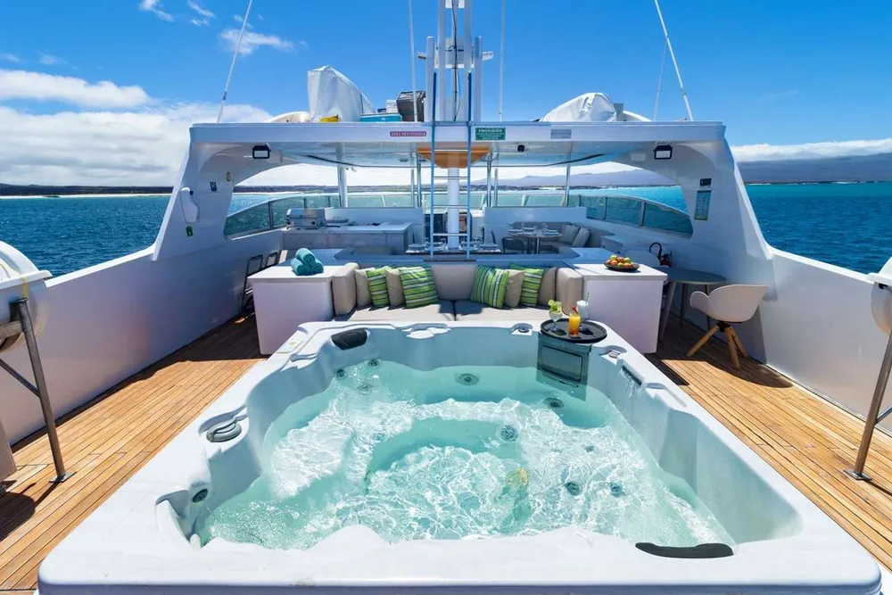 yacht-572112