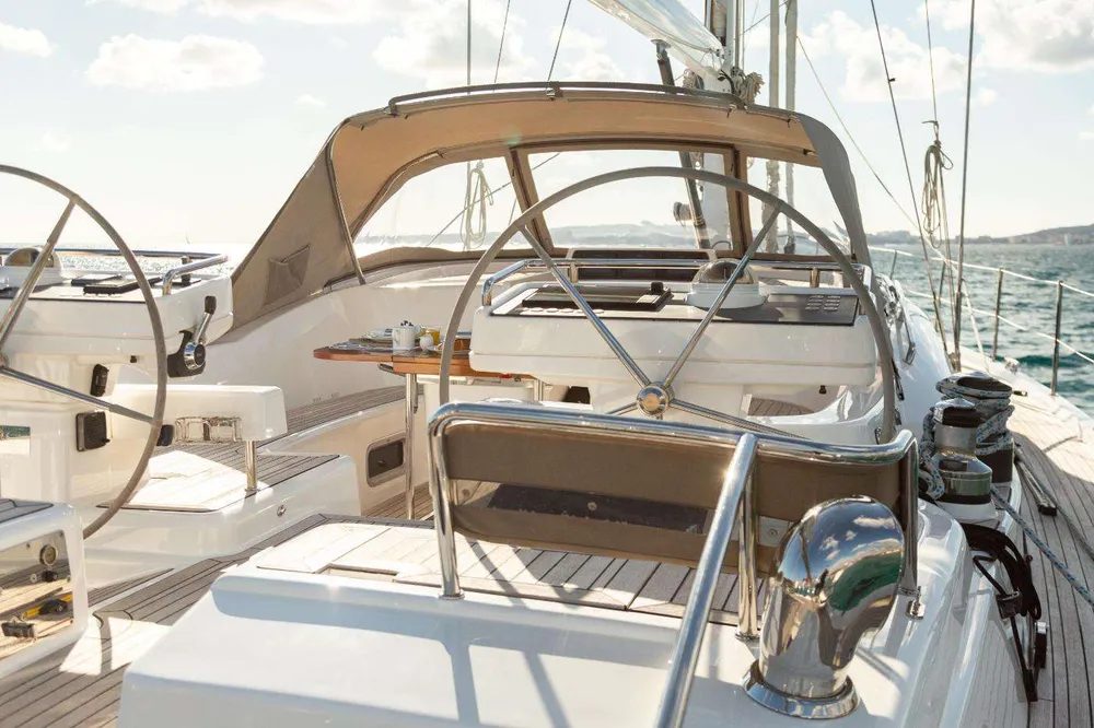 yacht-550365