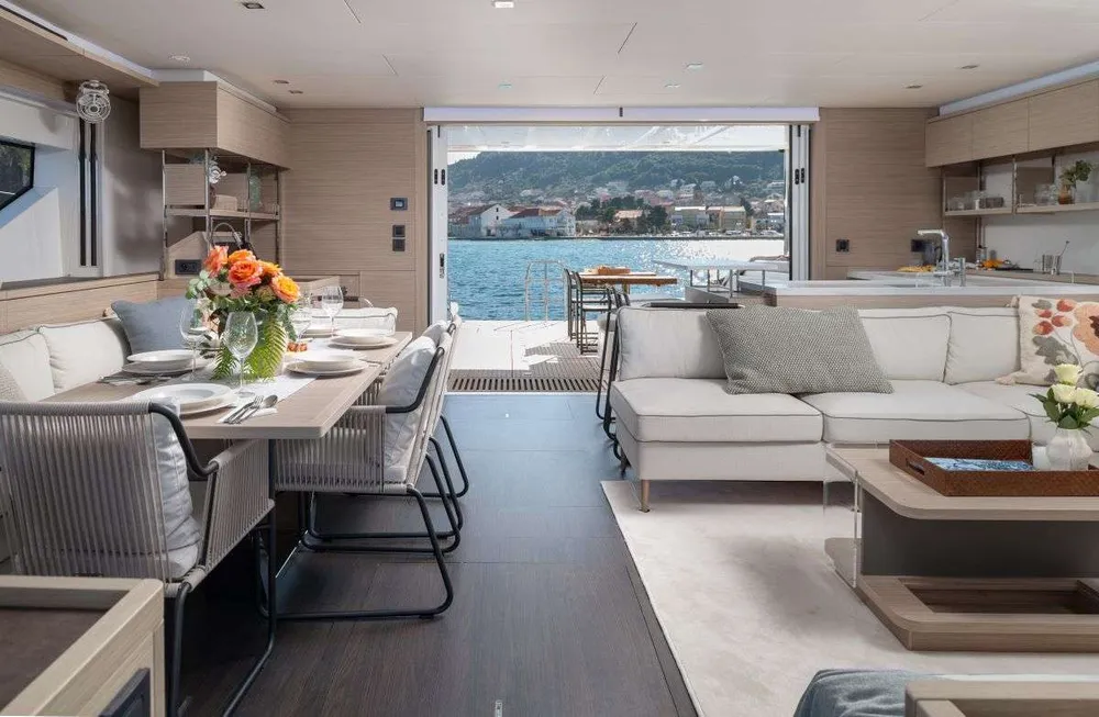 yacht-560360