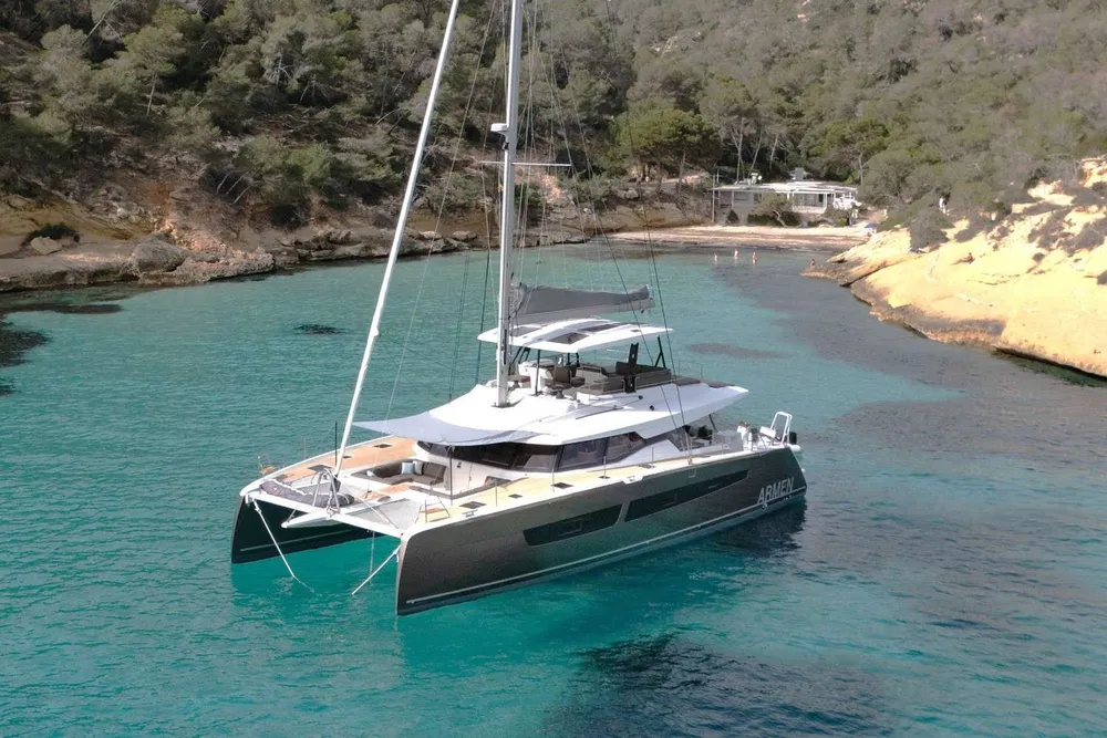 yacht-586485