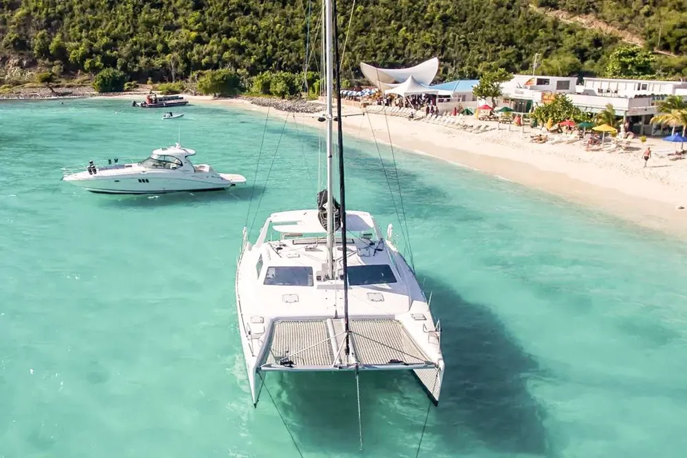 yacht-589334