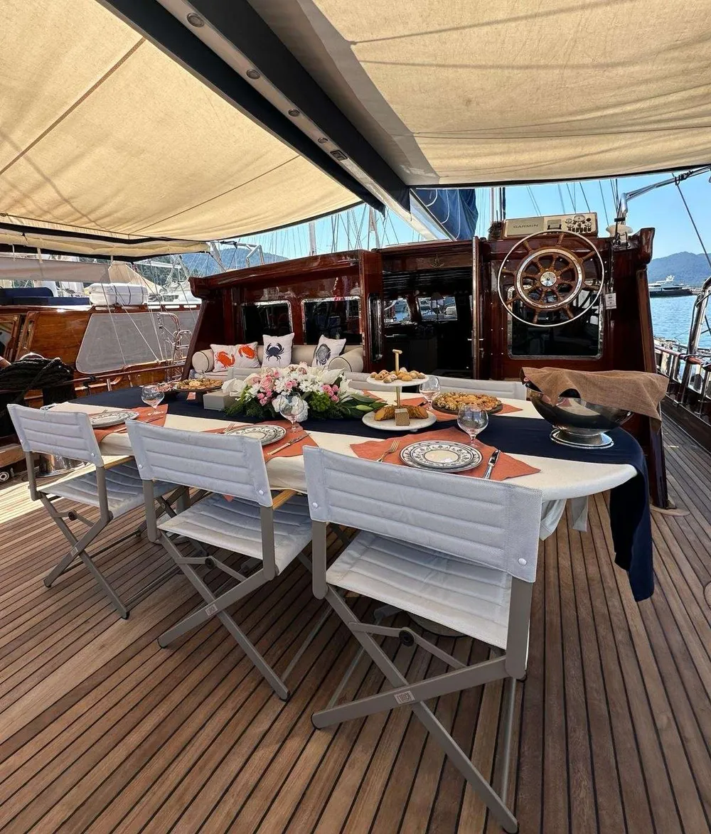 yacht-571298