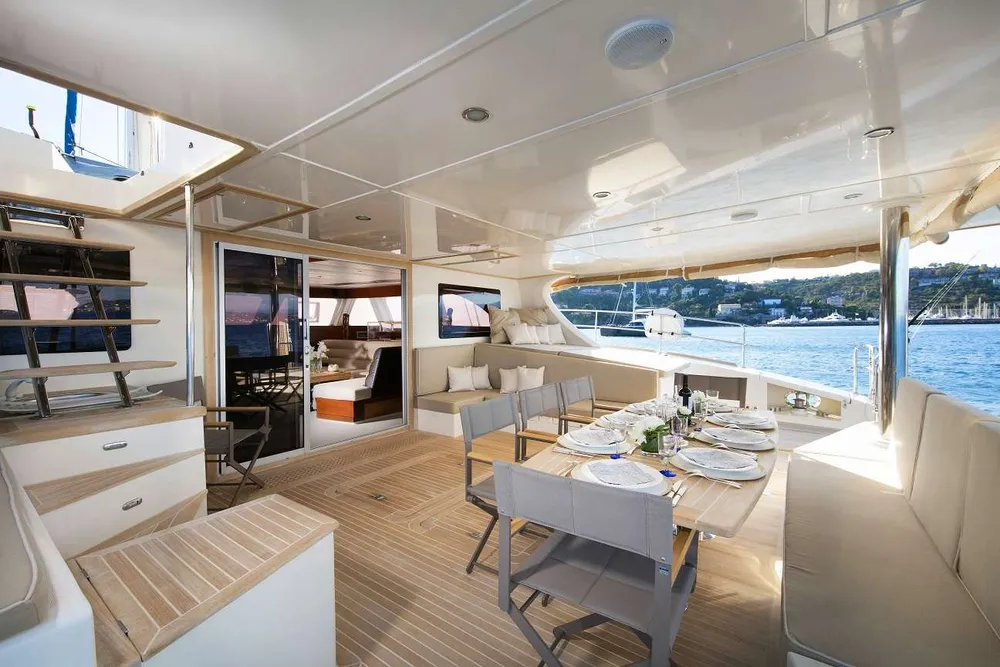 yacht-573343