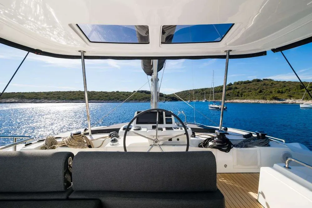 yacht-570677
