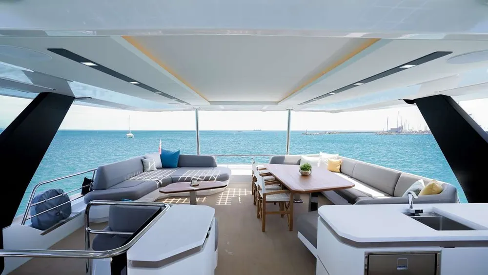 yacht-551149