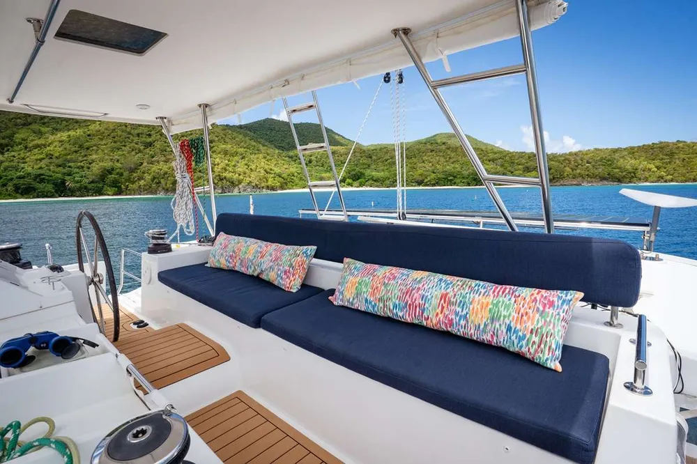yacht-596490
