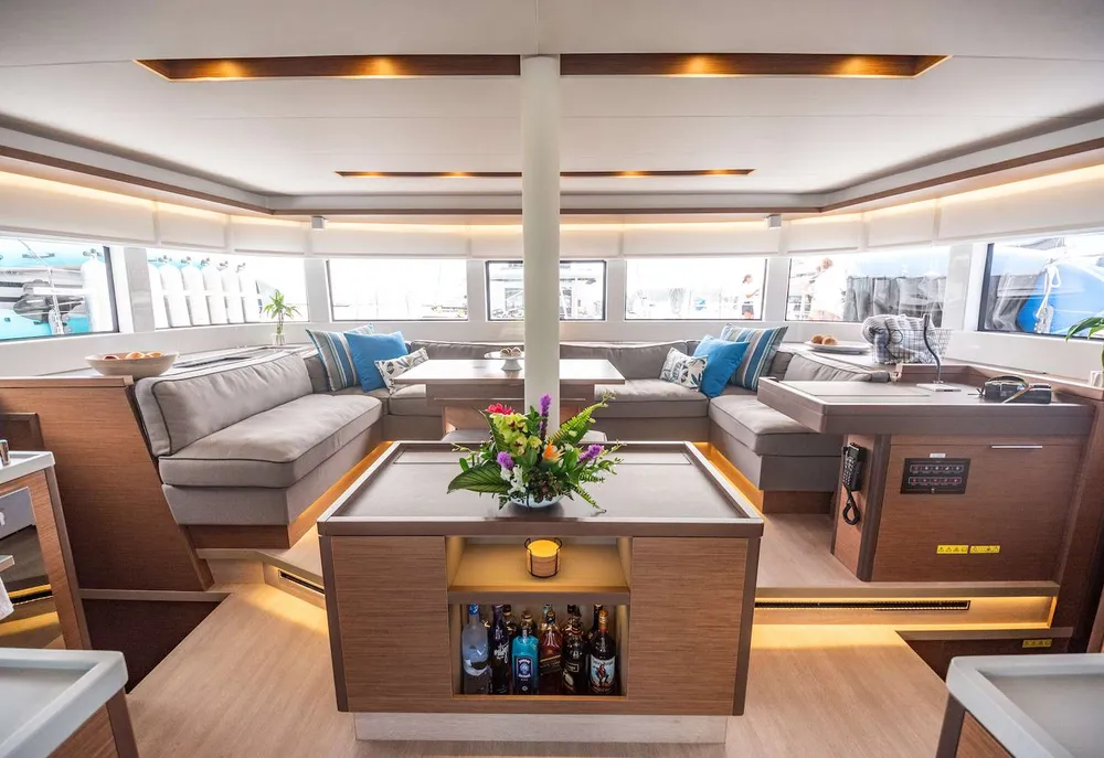 yacht-584711