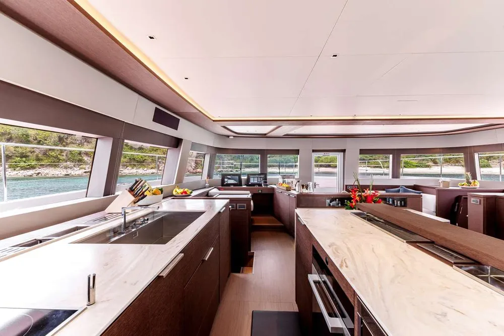 yacht-579860