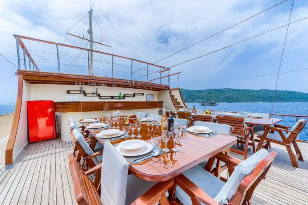 yacht-573205