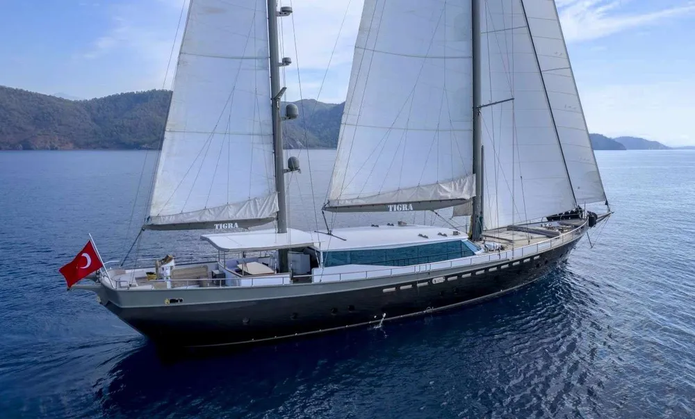 yacht-583950