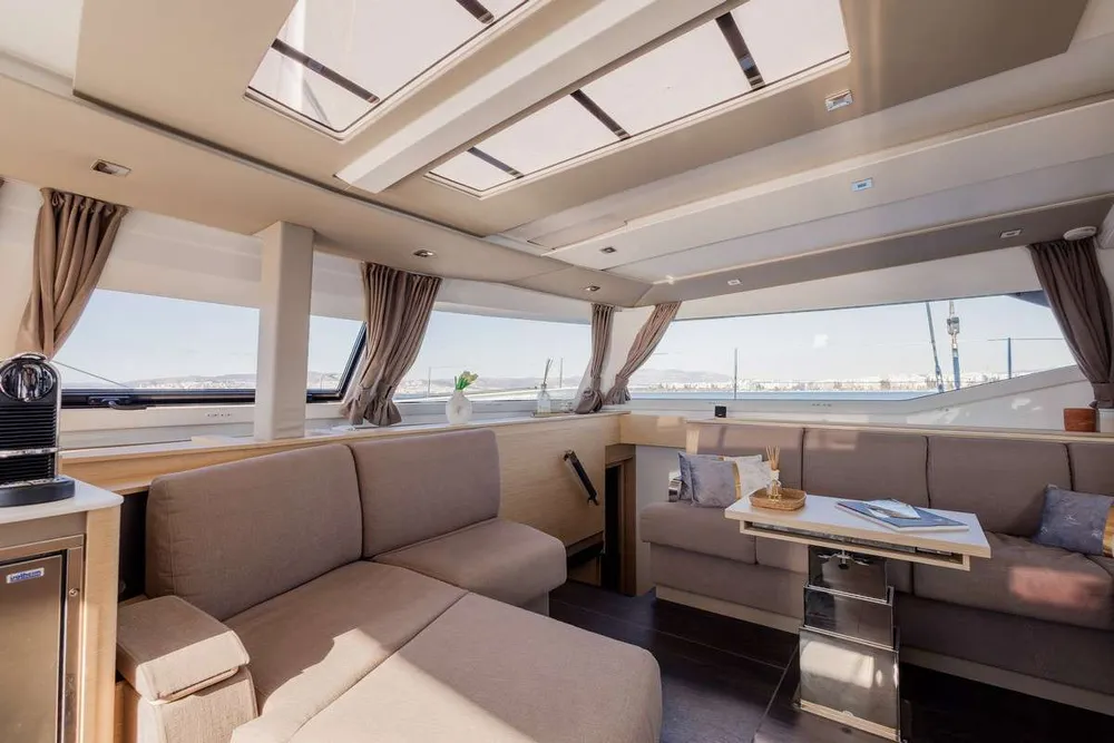 yacht-567872