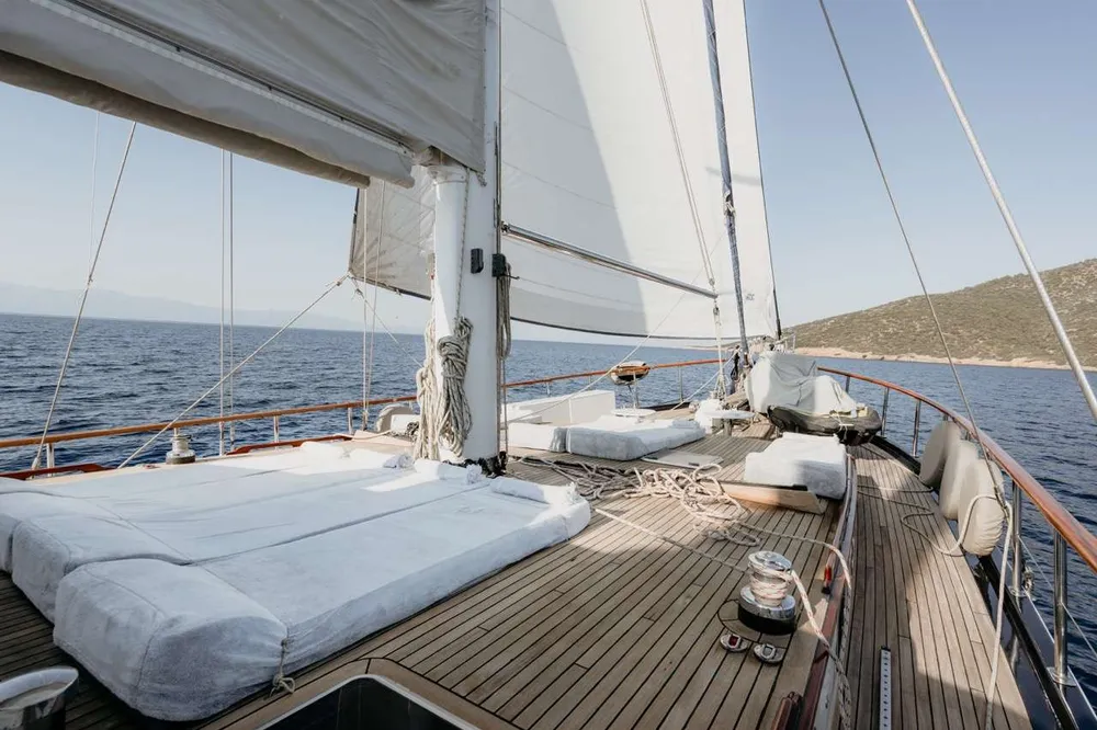 yacht-561393