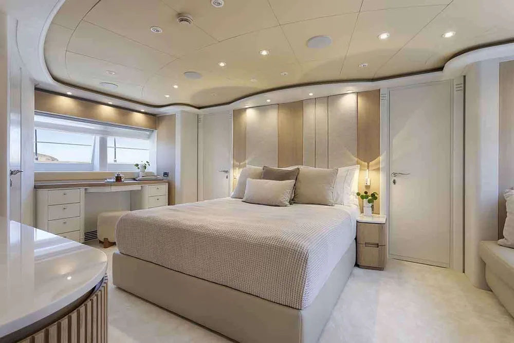 yacht-561008