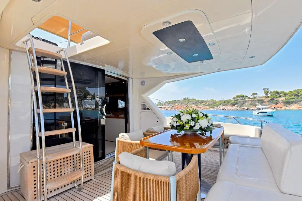 yacht-584747