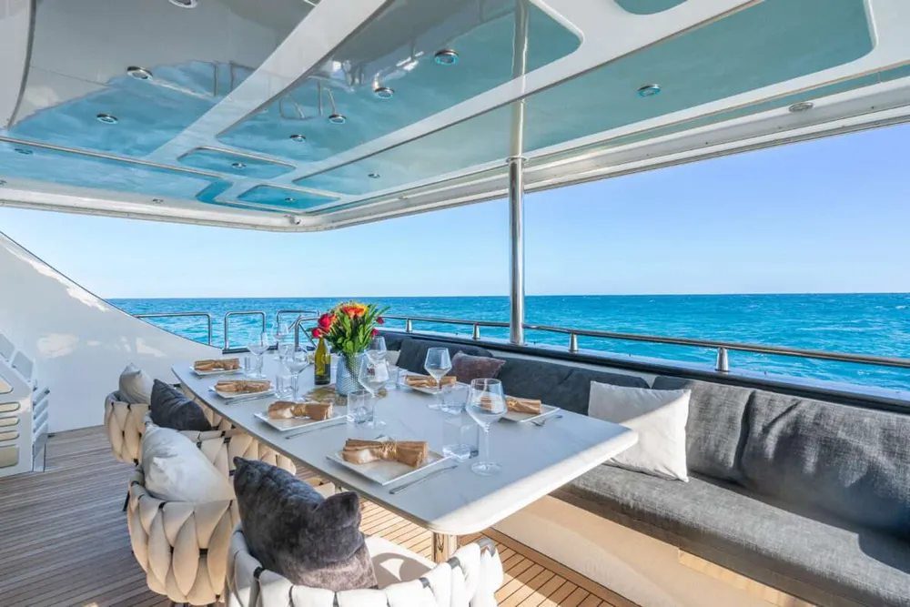 yacht-585631