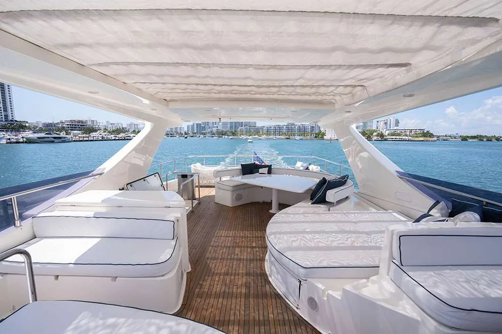 yacht-587033