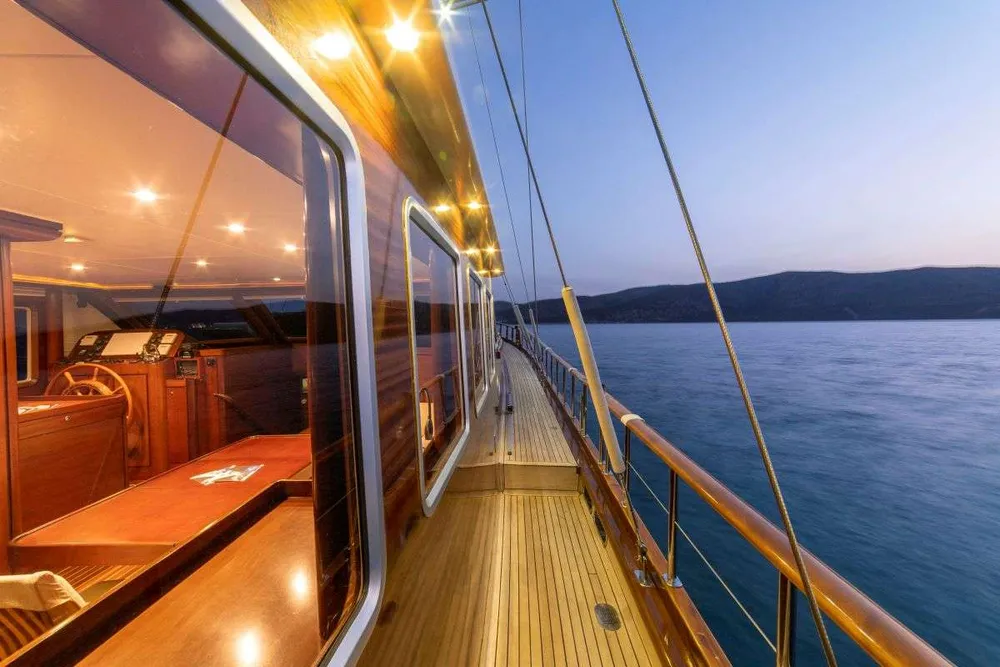 yacht-561427