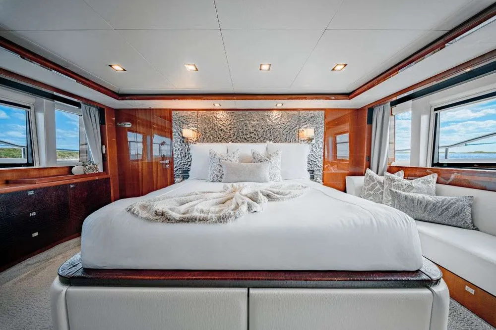 yacht-597079